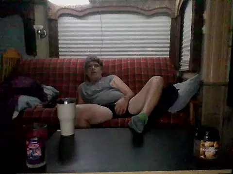 Snapshot of lateniter chatting on 11.10.25 lateniter online show from 11.10.25