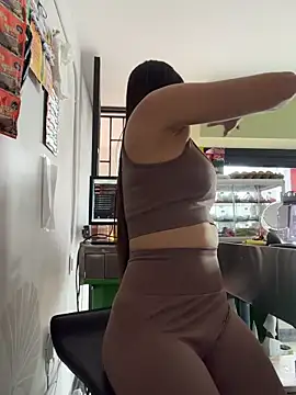 LittleDoll    online show from 04.25.26