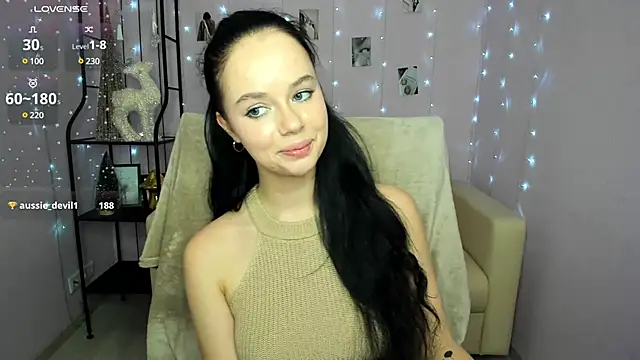 Lori  Hell online show from 12.16.24