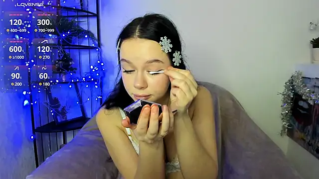 Lori  Hell online show from 12.26.24