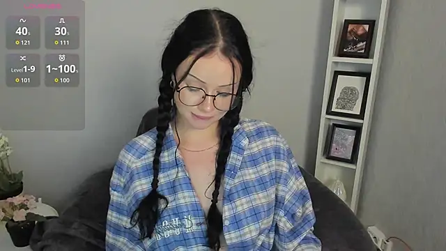 Lori  Hell online show from 06.18.26