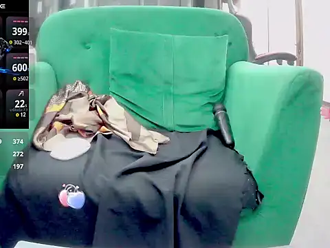 Snapshot of nina9384 chatting on 02.14.25 nina9384 online show from 02.14.25