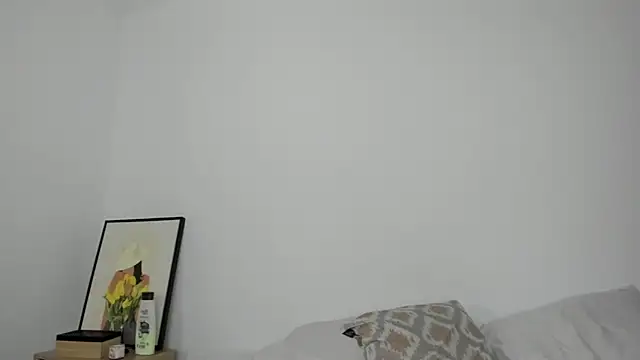 Snapshot of rouse_4 chatting on 03.14.26 rouse 4 online show from 03.14.26