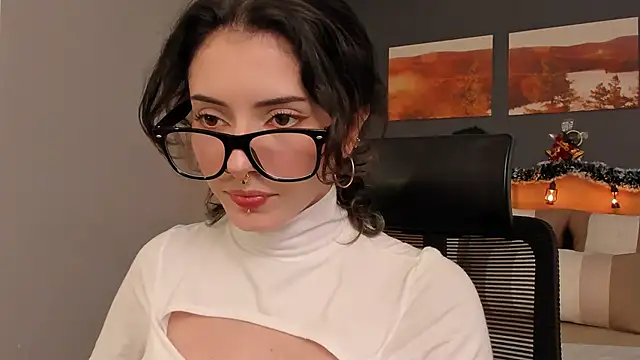 LiliJones  online show from 12.09.24