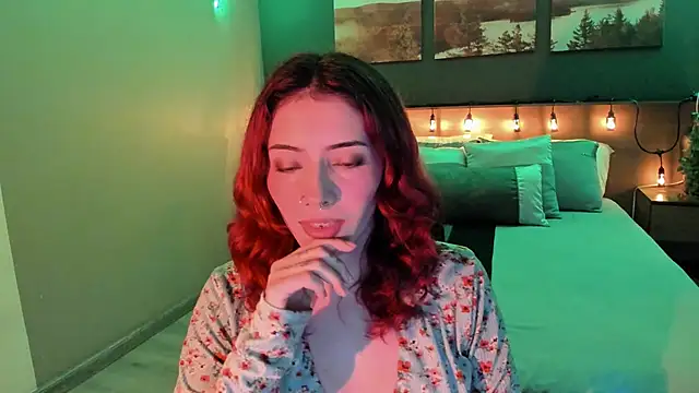 LiliJones  online show from 01.08.25