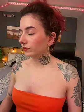 LiliJones  online show from 01.18.25