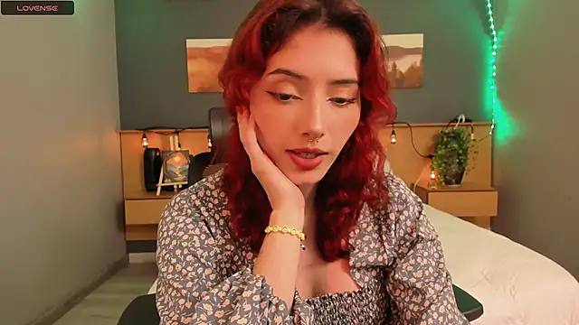 LiliJones  online show from 02.06.25