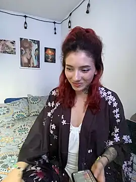 LiliJones  online show from 02.13.25