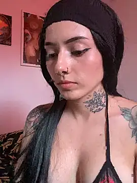 LiliJones  online show from 03.01.25