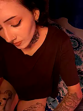 LiliJones  online show from 11.14.25