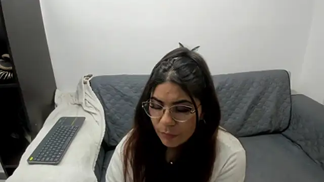 Luna Dumont online show from 11.22.25