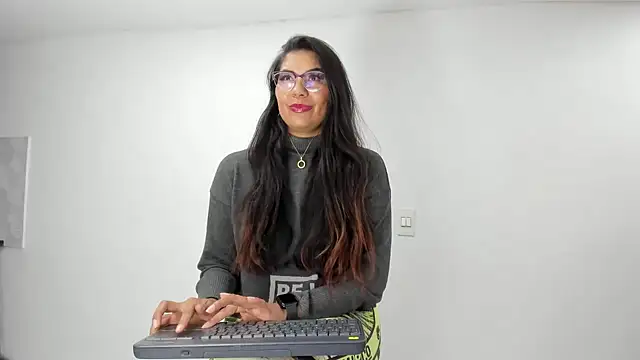 Luna Dumont online show from 07.11.26