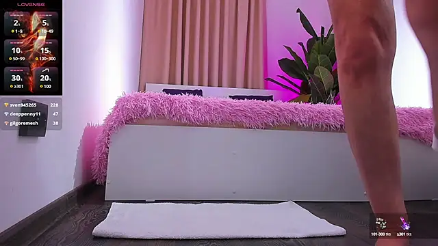 Snapshot of SheilaRyan chatting on 02.18.25 SheilaRyan online show from 02.18.25