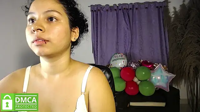 Snapshot of Mr_MrsCurie chatting on 10.29.25 Mr MrsCurie online show from 10.29.25