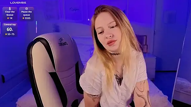 Veronica Blush online show from 12.05.25