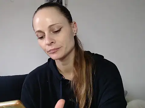 Snapshot of naikah714 chatting on 12.10.24 naikah714 online show from 12.10.24