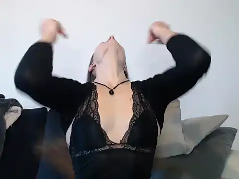 Snapshot of naikah714 chatting on 12.13.24 naikah714 online show from 12.13.24