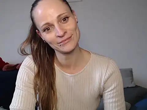 Snapshot of naikah714 chatting on 03.16.25 naikah714 online show from 03.16.25