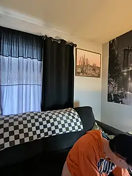 SidneyRaee online show from 12.12.24