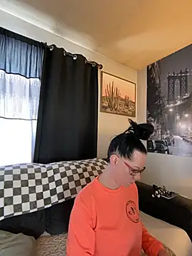 SidneyRaee online show from 01.07.25