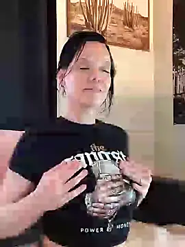 SidneyRaee online show from 02.11.25