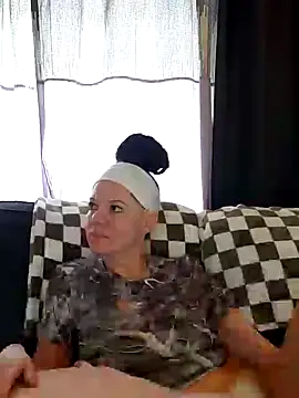 SidneyRaee online show from 03.19.25