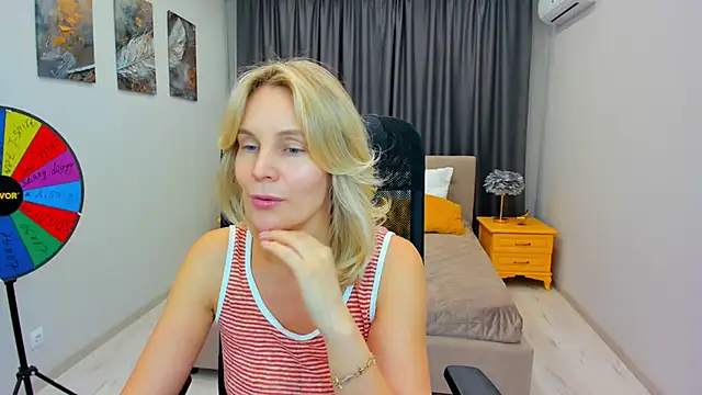 Snapshot of Sinty_Devis chatting on 03.22.25 Sinty Devis online show from 03.22.25