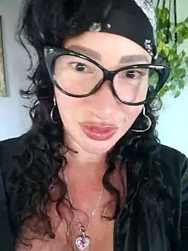 Snapshot of TheGoddessBianca chatting on 03.07.25 TheGoddessBianca online show from 03.07.25