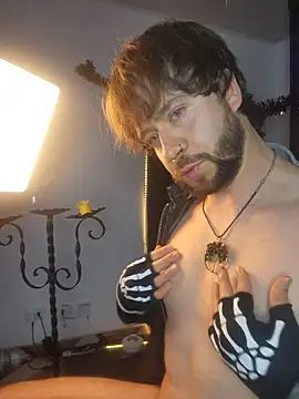 Snapshot of just_maxii chatting on 10.28.25 just maxii online show from 10.28.25