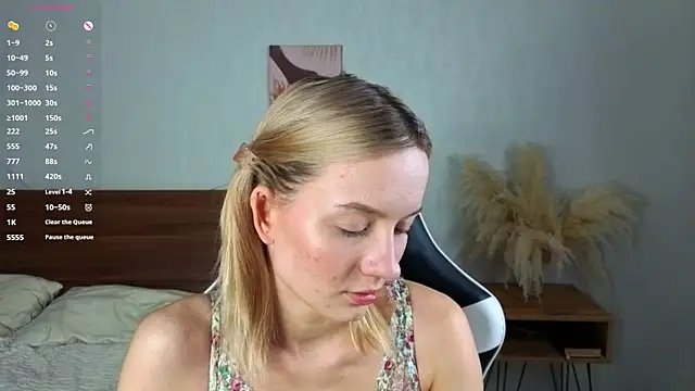 IdaValenti online show from 10.10.25