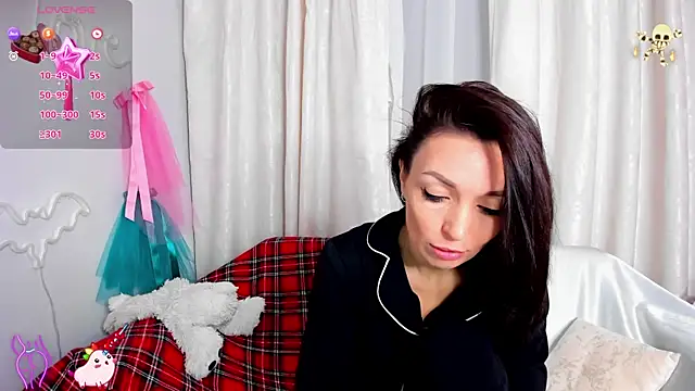 jessica tiny online show from 11.15.25