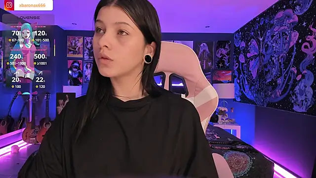 LanaKyutt online show from 09.18.25