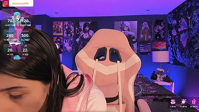 LanaKyutt online show from 10.10.25