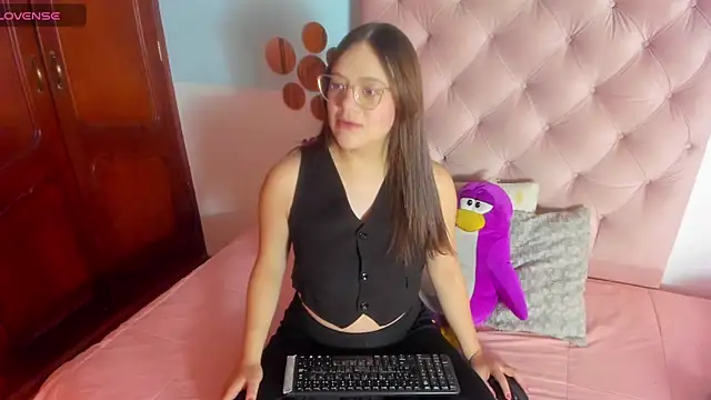 Snapshot of _Sarahh_0 chatting on 02.28.25 Sarahh 0 online show from 02.28.25