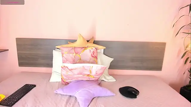 Snapshot of samanta_joness chatting on 03.05.26 samanta joness online show from 03.05.26