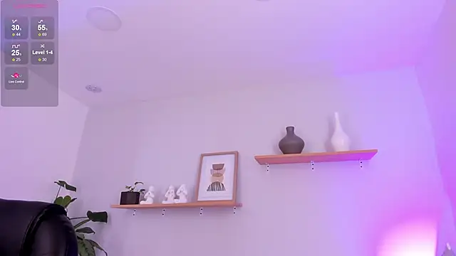 moll1e  online show from 02.21.25