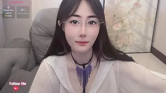 qiqi-- online show from 06.03.26