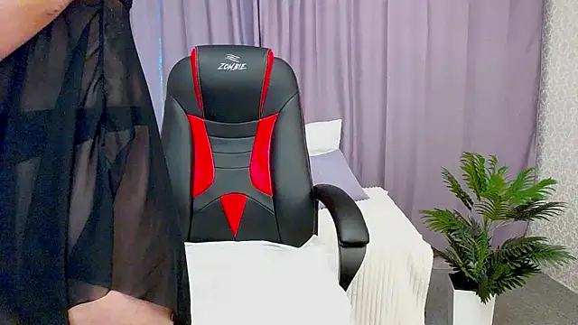 Camelia Lillie online show from 02.08.25