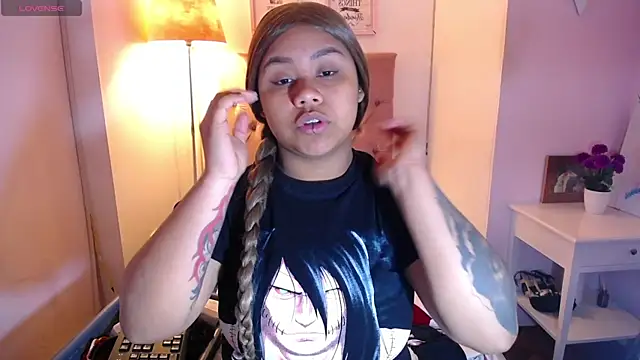 Nahom1  online show from 12.04.25