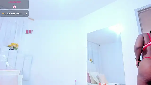 RoxannaBlanche online show from 12.21.25