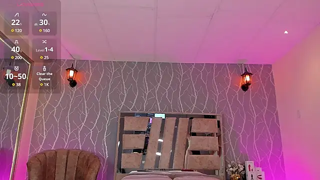 Snapshot of madison_fox1 chatting on 02.04.25 madison fox1 online show from 02.04.25