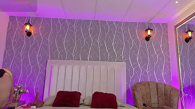 Snapshot of madison_fox1 chatting on 11.18.25 madison fox1 online show from 11.18.25