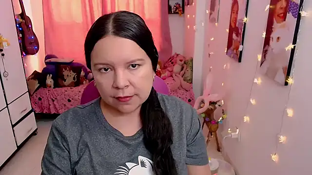 claryssa  online show from 04.28.26