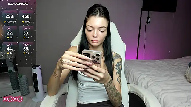 Mariella Adamss online show from 10.09.25