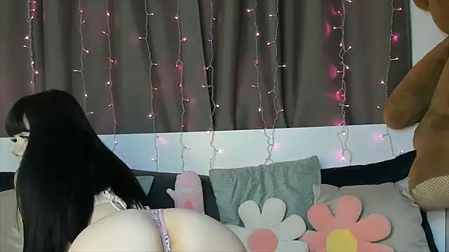 Juicy MilkX online show from 02.21.25