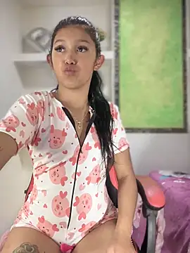 emily rosse04 online show from 02.23.25