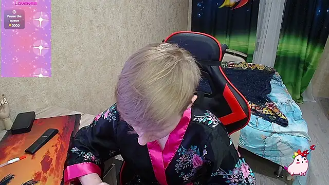 Snapshot of Alexis_Gordon chatting on 12.01.24 Alexis Gordon online show from 12.01.24