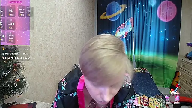 Snapshot of Alexis_Gordon chatting on 12.30.24 Alexis Gordon online show from 12.30.24