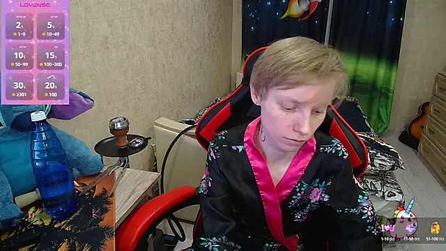 Snapshot of Alexis_Gordon chatting on 03.04.25 Alexis Gordon online show from 03.04.25