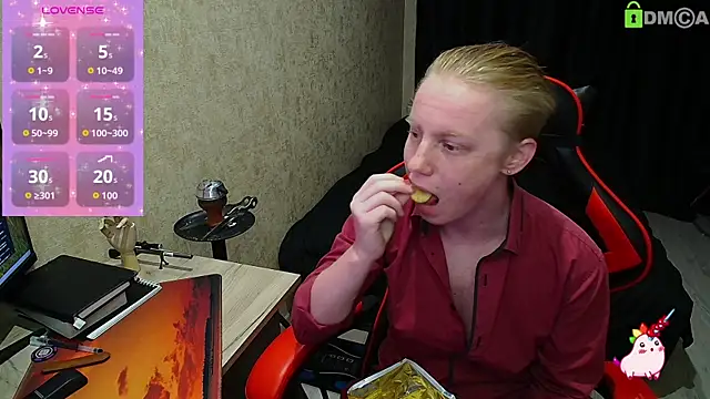 Snapshot of Alexis_Gordon chatting on 09.12.25 Alexis Gordon online show from 09.12.25